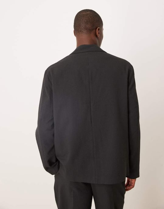 ASOS DESIGN regular kavaj i svart seersucker-tyg - Image 4
