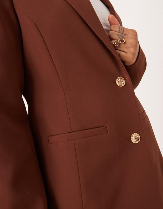 ASOS DESIGN Lång format hip blazer i choklad - Image 3