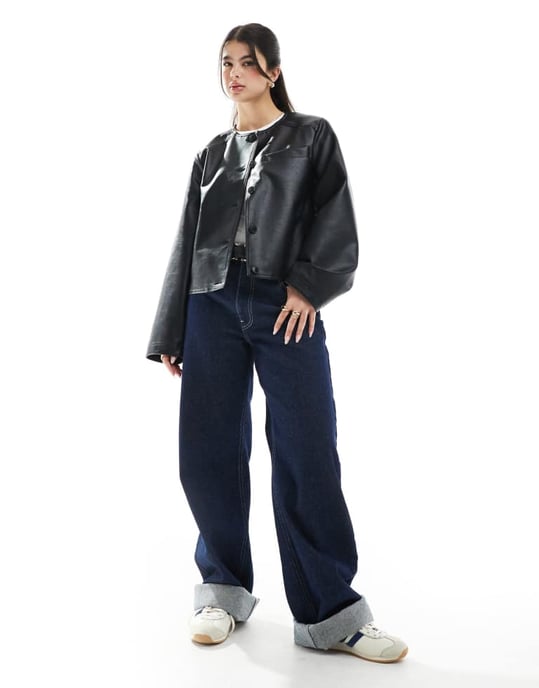 ASOS DESIGN kragefri ren läderlook-jacka i svart - Image 2