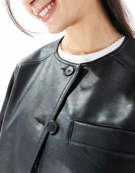 ASOS DESIGN kragefri ren läderlook-jacka i svart - Image 4