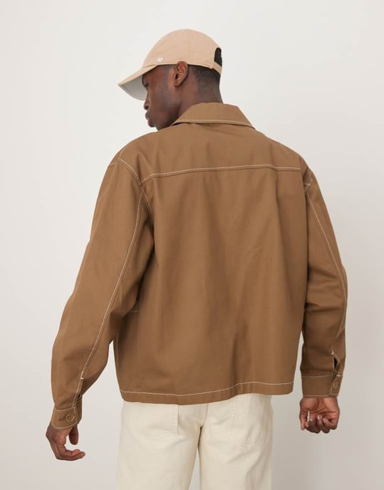 ASOS DESIGN boxig oversized arbetarskjorta med kontrastsöm i tan - Image 3