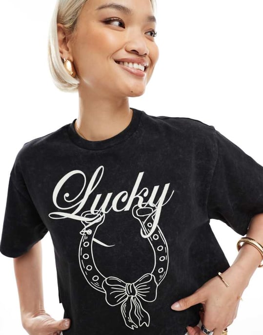 Miss Selfridge syra tvättad turban hängande vid bred kort t-shirt i svart - Image 4