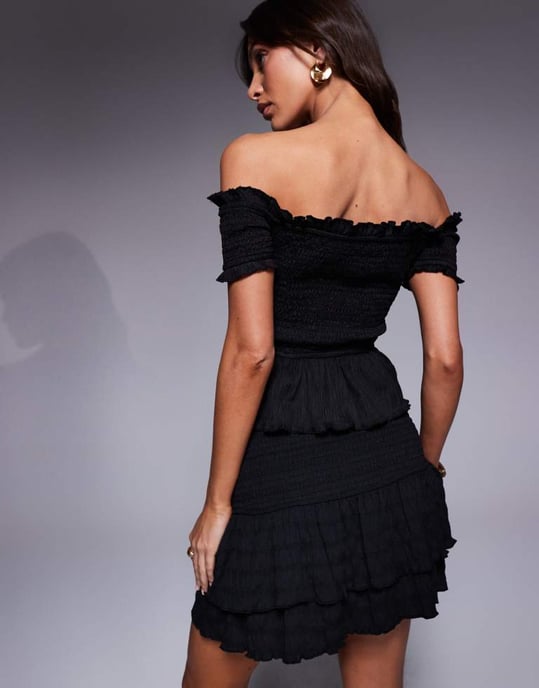 Kaiia exklusiv rynkad texturerad peplum bardot topp co-ord i svart - Image 3