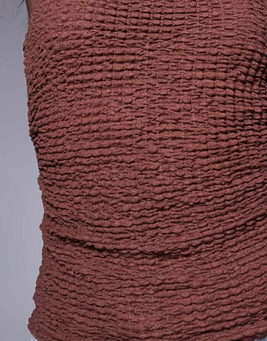 ASOS DESIGN texturerad lång bandeau i brun - Image 3