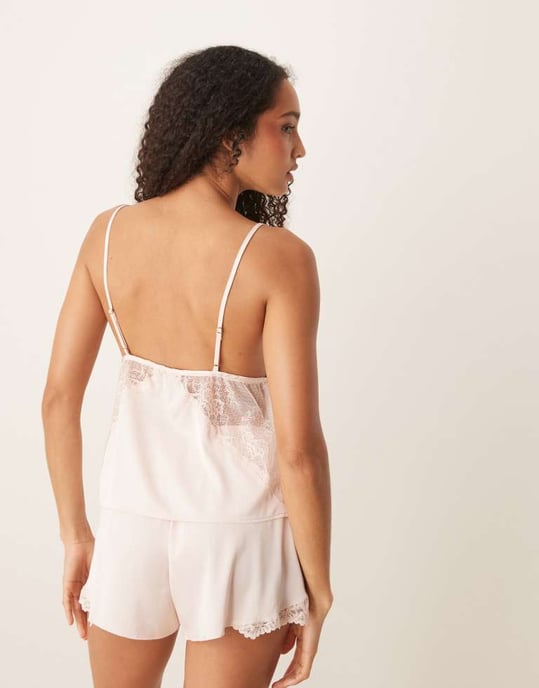 Abercrombie & Fitch nattkläder satin spetsdetalj flippiga shorts i rosa set - Image 3