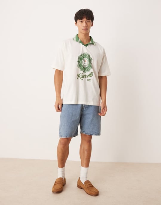 ASOS DESIGN oversized polo med stadstryck i off-white - Image 3