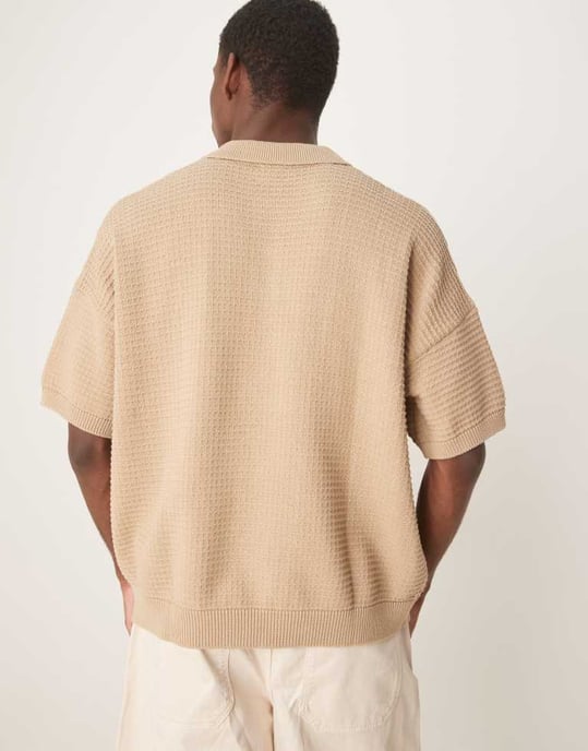 ASOS DESIGN oversized passform texturerad stickad polo i beige - Image 4