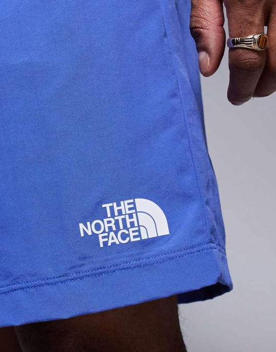 The North Face W-logga badshorts i blått - Image 4