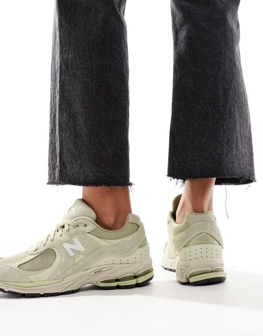 New Balance 2002 element unisex träningsskor i grönt Exklusivt på ASOS - Image 3