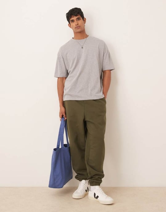 ASOS DESIGN premium tungvikts överdimensionerade joggers i 400gsm i mörkgrön - DGREEN - Image 1