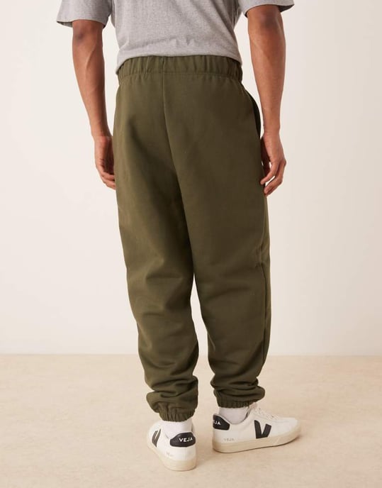 ASOS DESIGN premium tungvikts överdimensionerade joggers i 400gsm i mörkgrön - DGREEN - Image 4