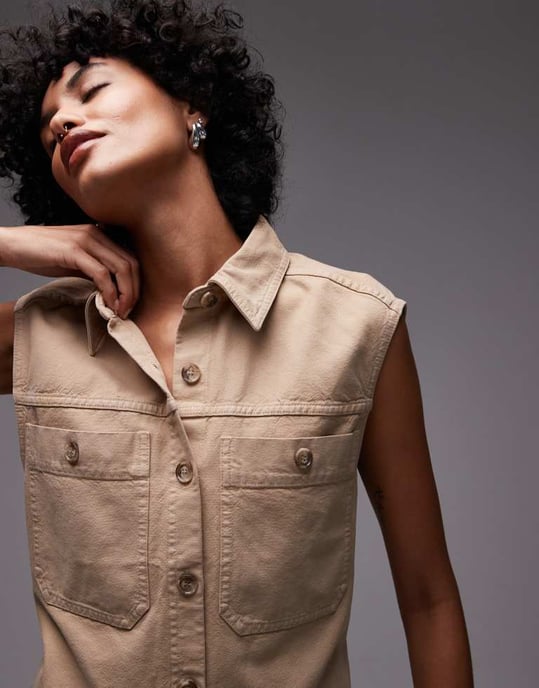 ARKET ren bomull oversized bältesarbetsoverall i beige - Image 4