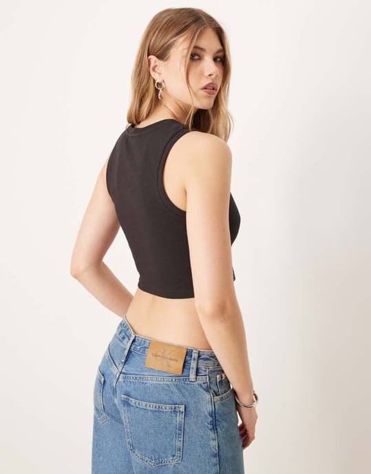 Calvin Klein Jeans ribbad linne i svart - Image 4