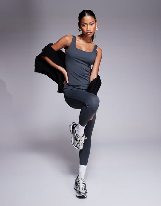 Couture Club co-ord skulpterande stretch crossover midjeband leggings i kolgrå - Image 1