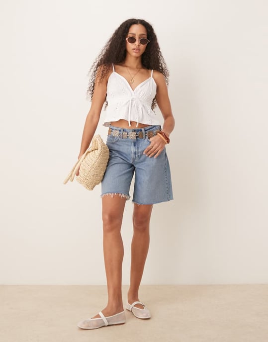 ASOS DESIGN broderad babydoll cami-top i vitt - Image 4