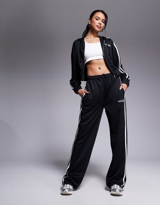Kaiia cotton blend Studio cropped side stripe zip up hoodie co-ord in black - Image 4