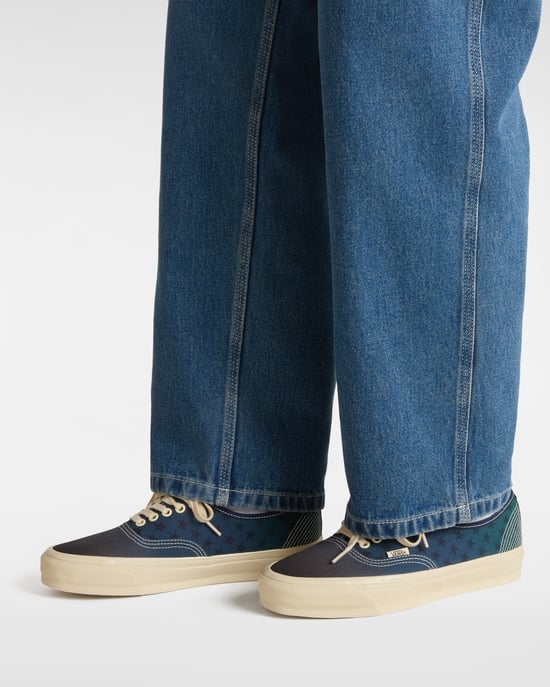 LX Authentic 44 Sneakers - Image 5