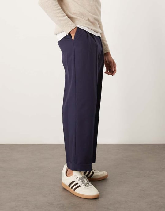 ASOS DESIGN smart beskurna ballongbyxor i bomull i marinblått - Image 3