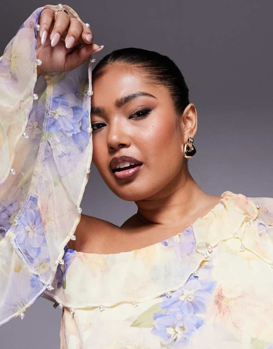 ASOS LUXE Curve pärlbeströdd chiffong maxiklänning med överdimensionerat mönster i blommor - Image 2