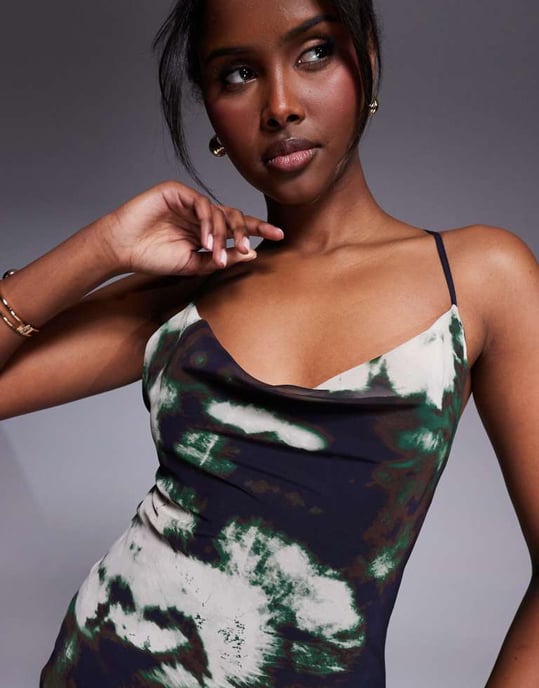 ASOS DESIGN sned bärande korsrygg maxi klänning i abstrakt mönster - Image 3