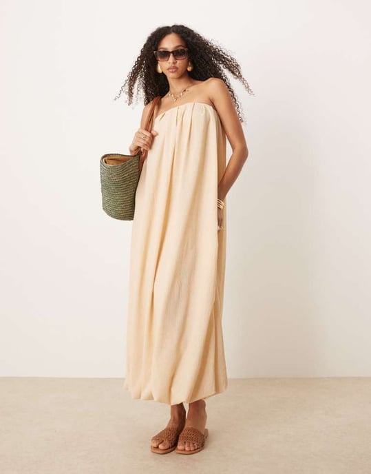 ASOS DESIGN bandeau maxi-klänning med bubbelkjol i neutral färg - Image 3