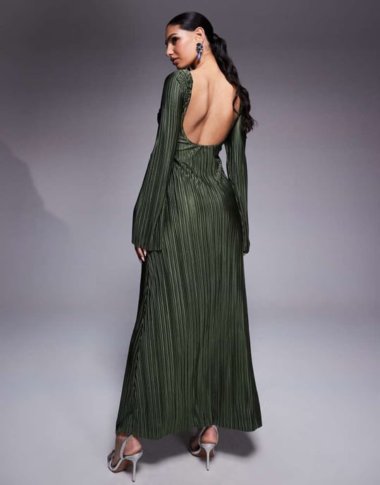 ASOS DESIGN maxiklänning med låg rygg och plissering samt änglavingar i mjuk khaki - Image 4