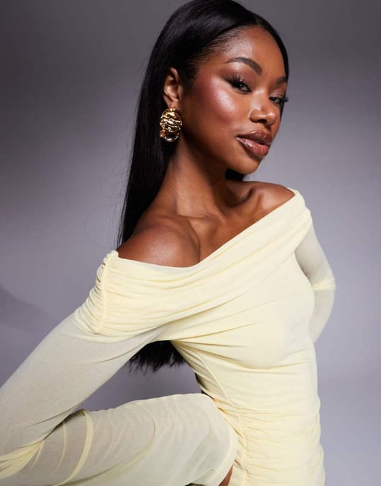 ASOS DESIGN stretch chiffon långärmad bardot maxiklänning med volangkant i pastellgult - Image 4