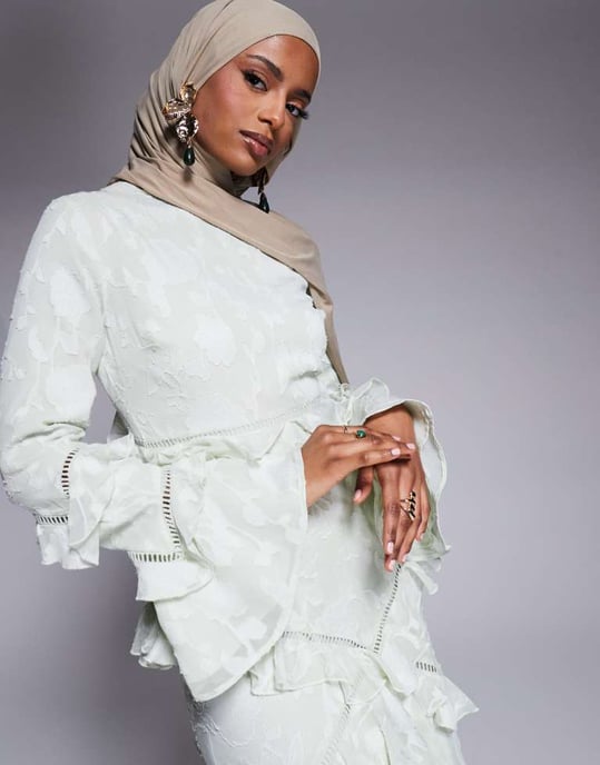 ASOS DESIGN jacquard volang långärmad maxiklänning i salviagrön - Image 2