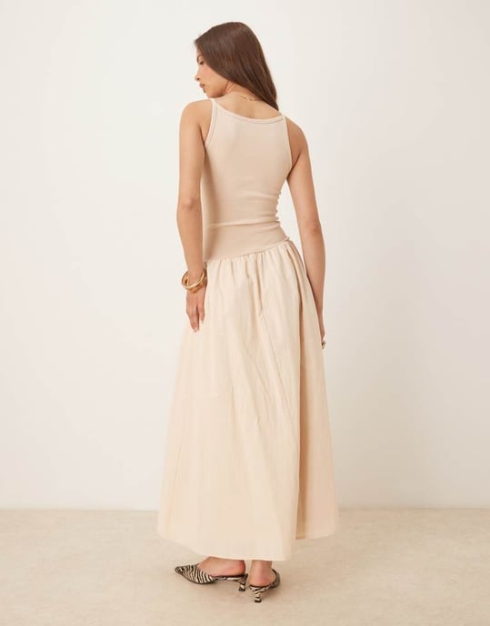 SNDYS drop waist cami maxiklänning i krämfärgad - Image 4