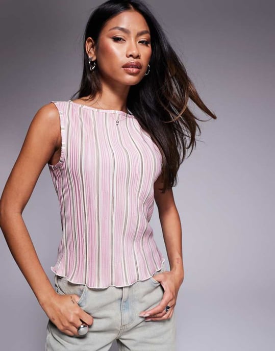ASOS DESIGN randig tryckt plisserad t-shirt med kort ärm i flera färger - Image 1