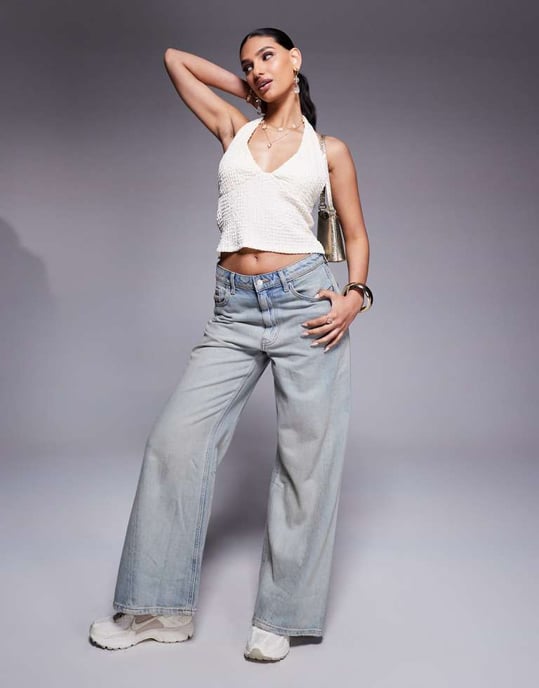 ASOS DESIGN texturerad halterneck topp i elfenben - Image 3