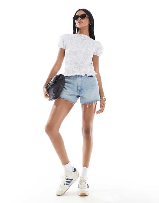 ASOS DESIGN blus med puffärmar och rynkning i blå randig - Image 4