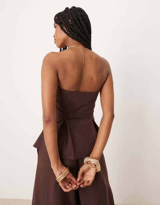 ASOS DESIGN linneblandning cinch midja bandeau topp i choklad - Image 3