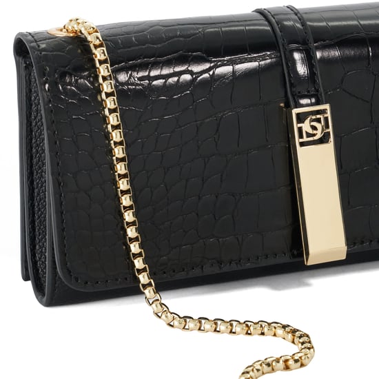 Dune Accessories Saylors - Logo-Hardware Shoulder Bag - Image 4