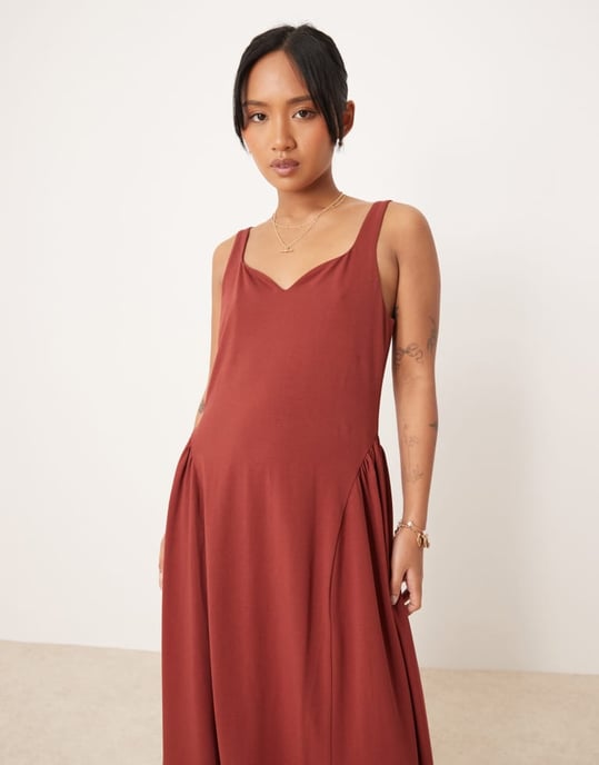 ASOS DESIGN Petite sommar maxikjol med full kjol i rostfärg - Image 4