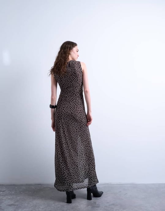 Topshop rynkad polkadot maxi-klänning i brun - Image 3