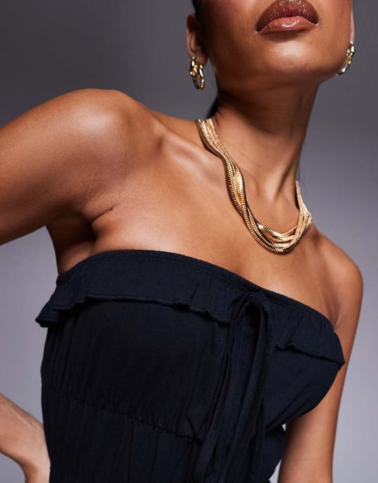 ASOS DESIGN bandeau volang lager maxi klänning i svart - Image 2