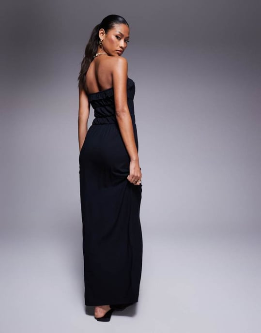 ASOS DESIGN bandeau volang lager maxi klänning i svart - Image 4