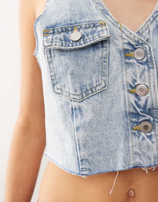 Monki denim kortad väst i ljusblå tvätt - Image 3