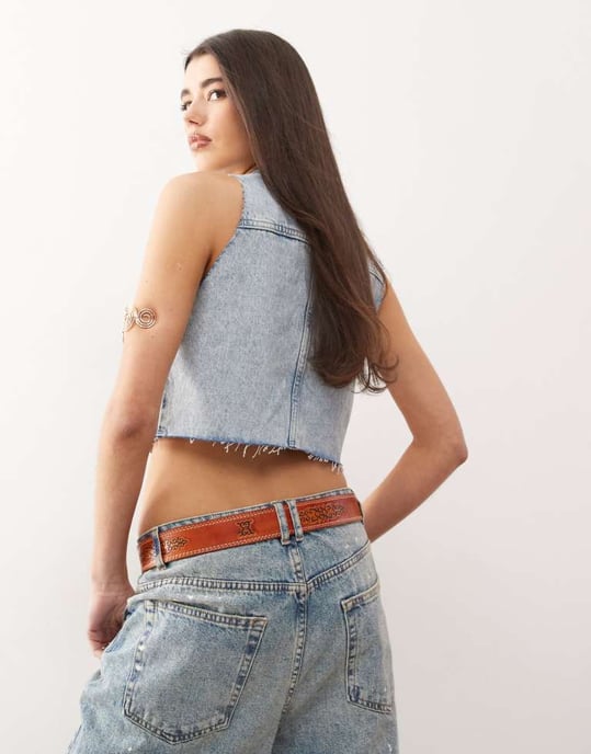 Monki denim kortad väst i ljusblå tvätt - Image 4