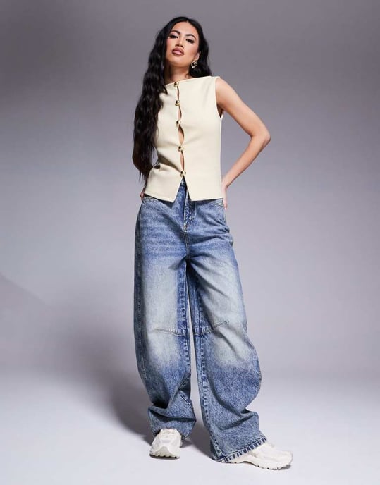 ASOS DESIGN gold hardware interlock waistcoat co ord in buttermilk - Image 2