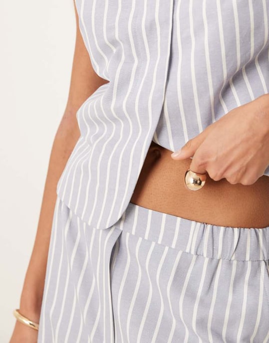 ASOS DESIGN boxy cutaway waistcoat with linen co-ord in blue and white stripe - Image 4
