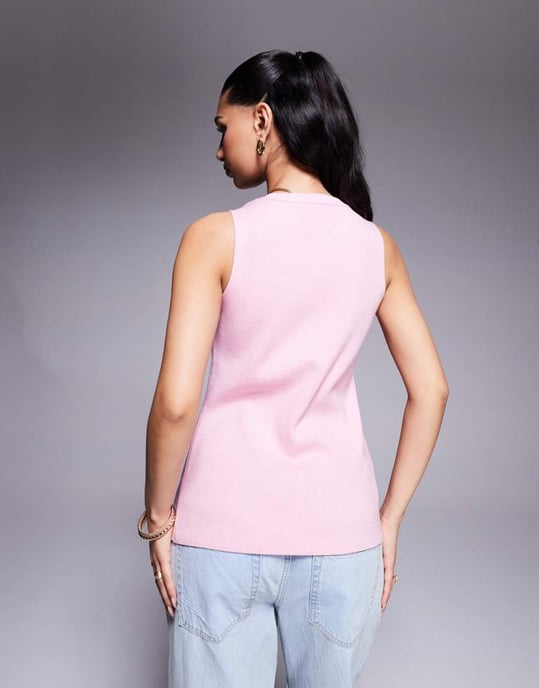 ASOS DESIGN strukturerad långlinjig väst med guldknappar i rosa - Image 3