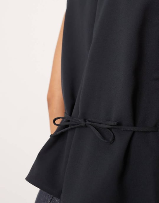 Abercrombie & Fitch low neckline waistcoat in black - Image 3