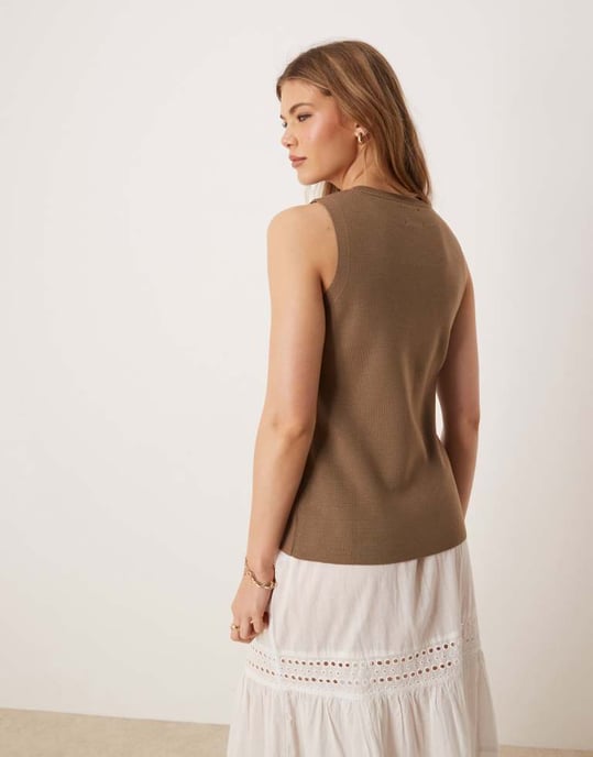 ASOS DESIGN knitted crew neck structured waistcoat with gold buttons in mocha - Image 3