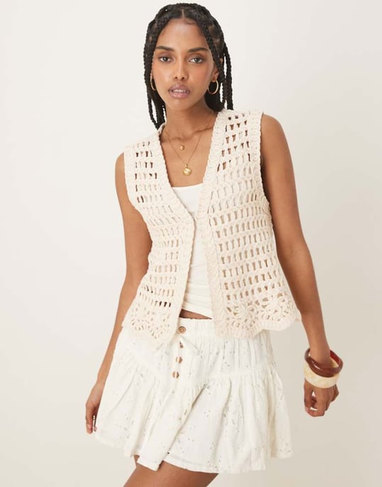 Vila premium floral hem crochet detail waistcoat in birch cream - Image 1
