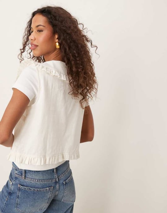 ASOS DESIGN linen look frill collar waistcoat in ivory - Image 3