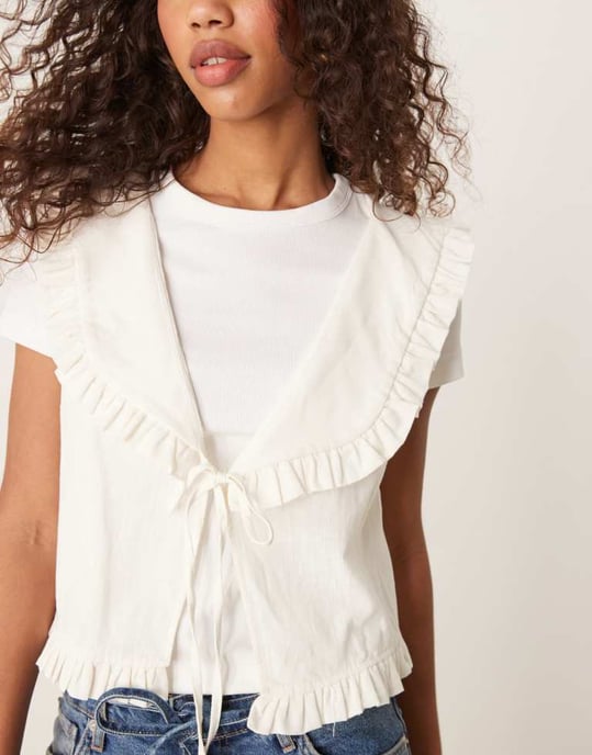ASOS DESIGN linen look frill collar waistcoat in ivory - Image 4