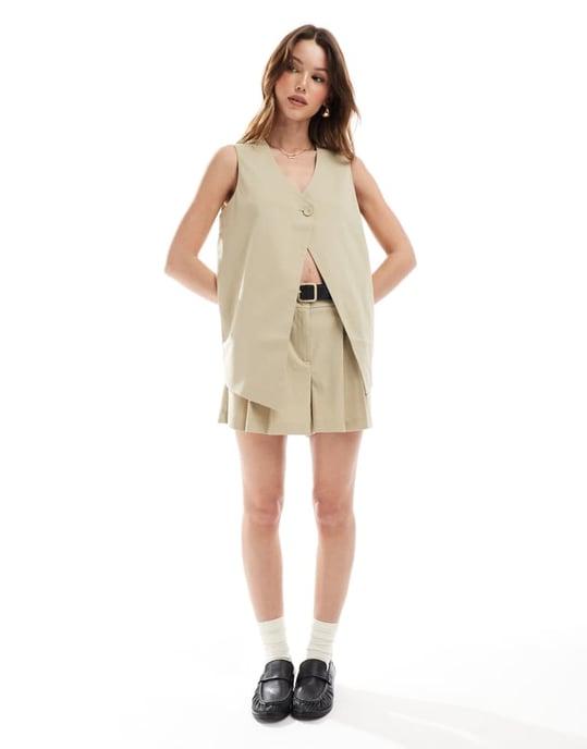 Vero Moda långline skräddarsydd väst set i beige - Image 3