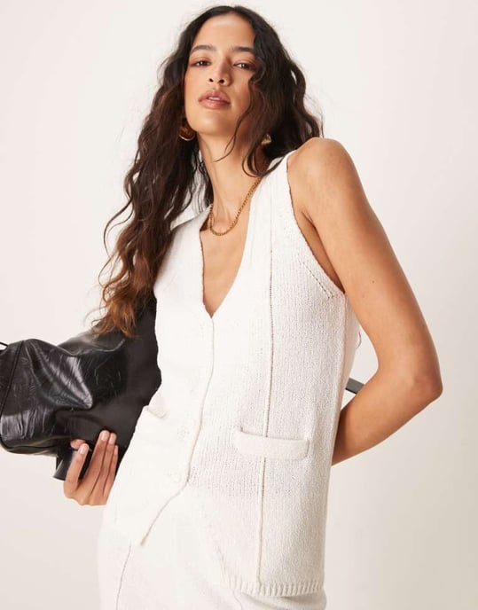 ASOS DESIGN knitted v neck seam detail waistcoat in white - Image 4